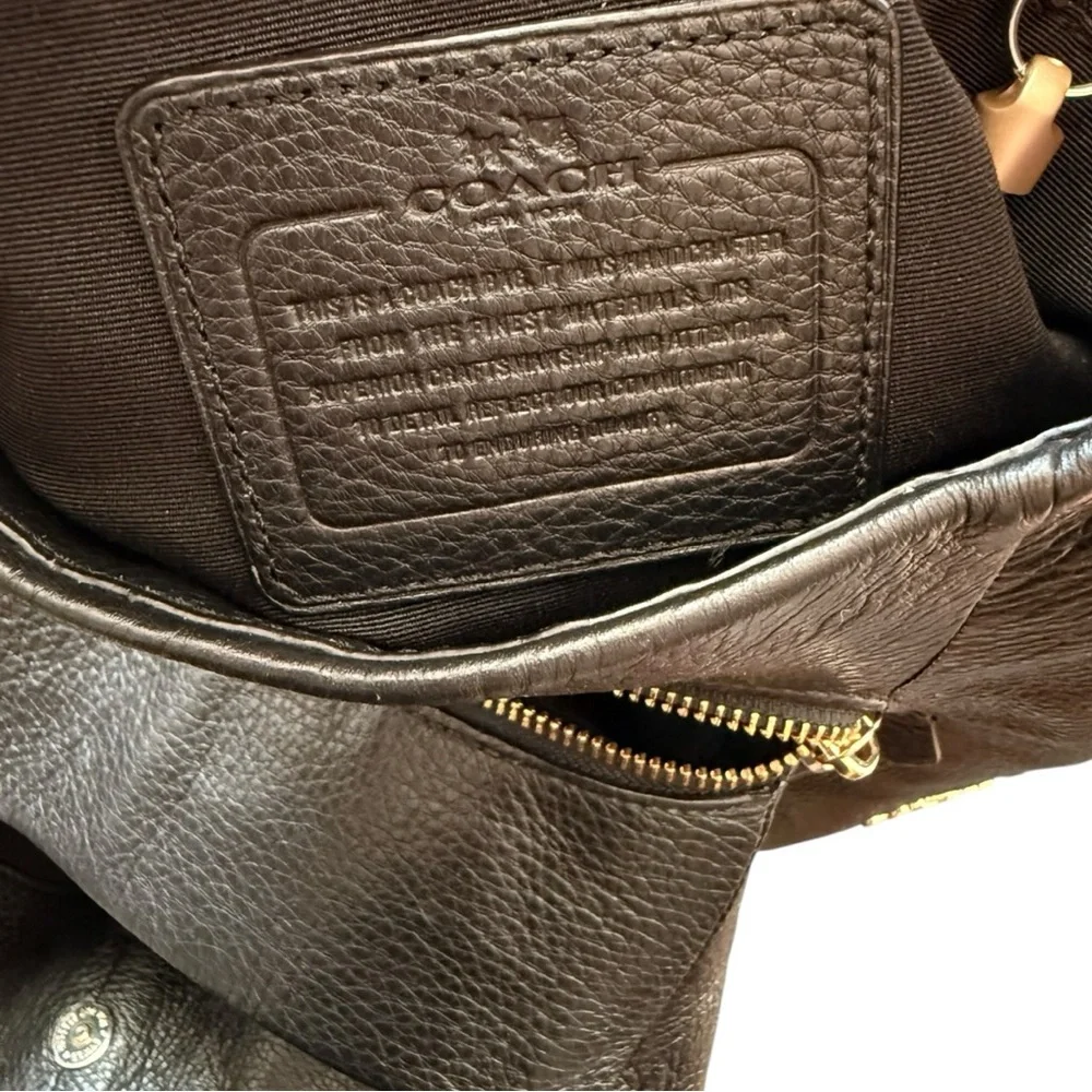 Coach Black pebbled Leather Shoulder Bag - Picture 8 of 10